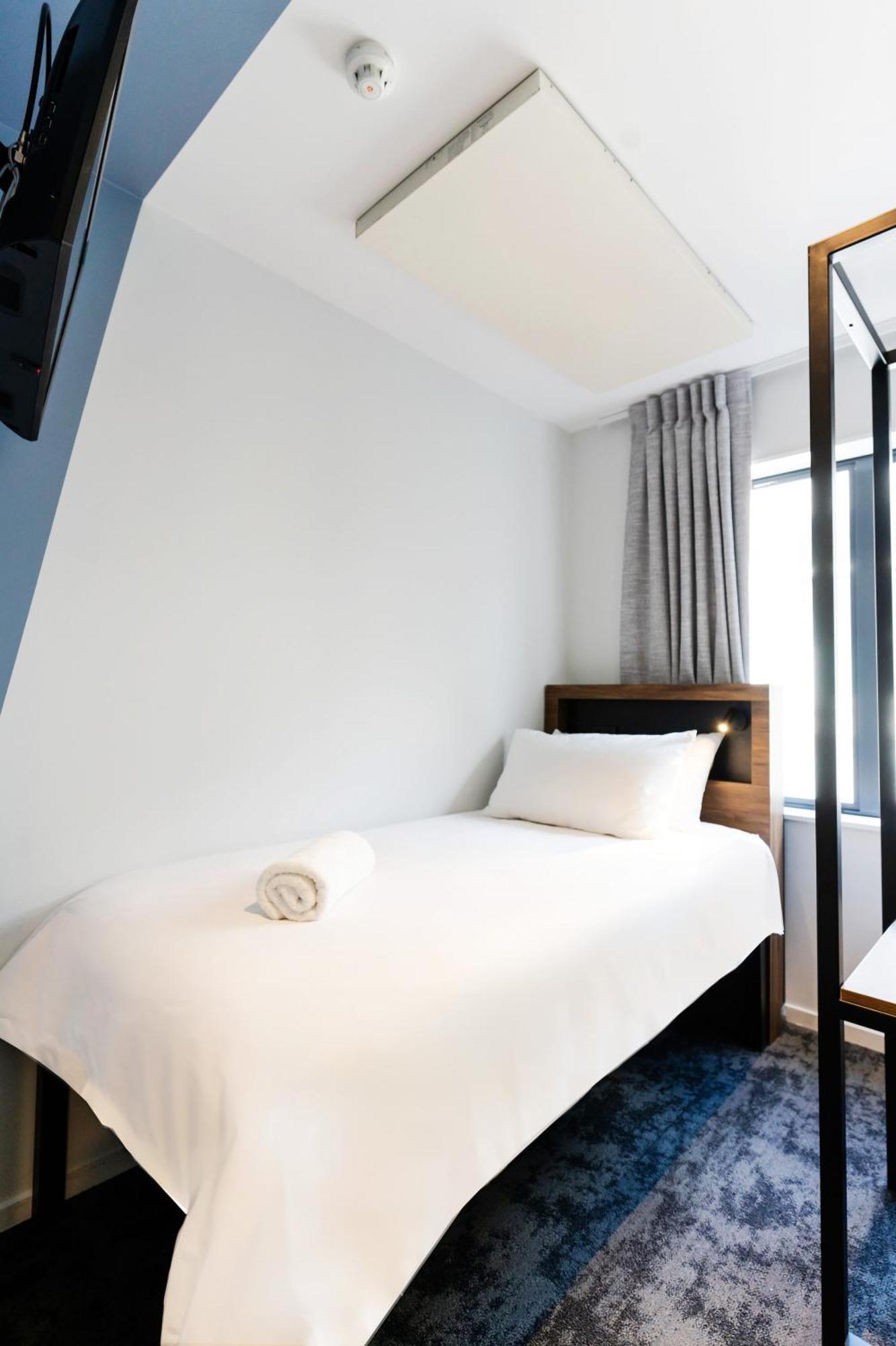 วายเอชเอ เวลลิงตั้น Hostel เวลลิงตัน ภายนอก รูปภาพ A single room at the hotel