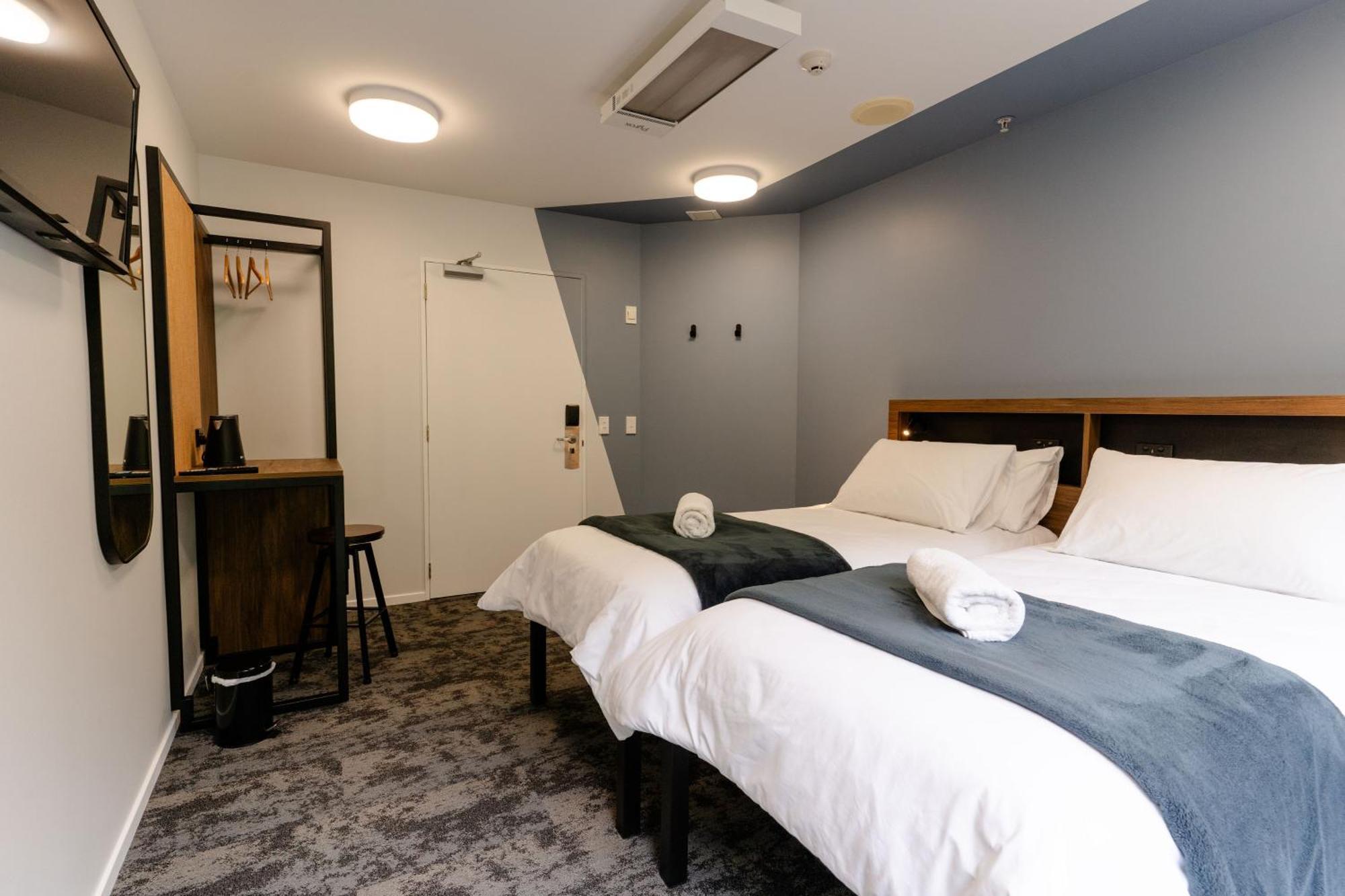 วายเอชเอ เวลลิงตั้น Hostel เวลลิงตัน ภายนอก รูปภาพ A room at the hotel