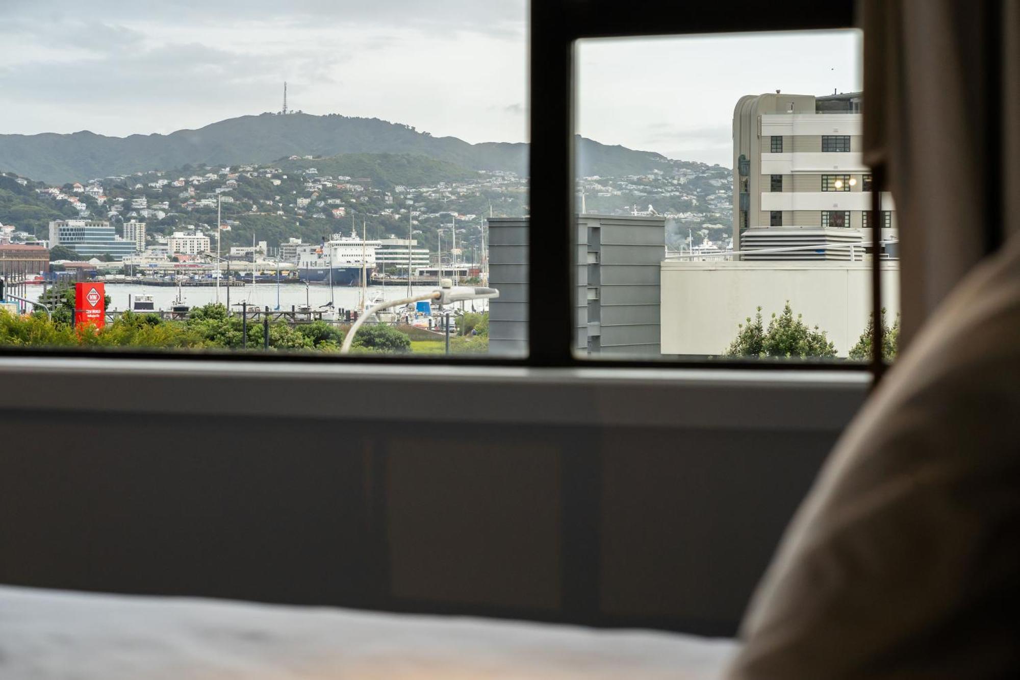 วายเอชเอ เวลลิงตั้น Hostel เวลลิงตัน ภายนอก รูปภาพ View from a room at the hotel