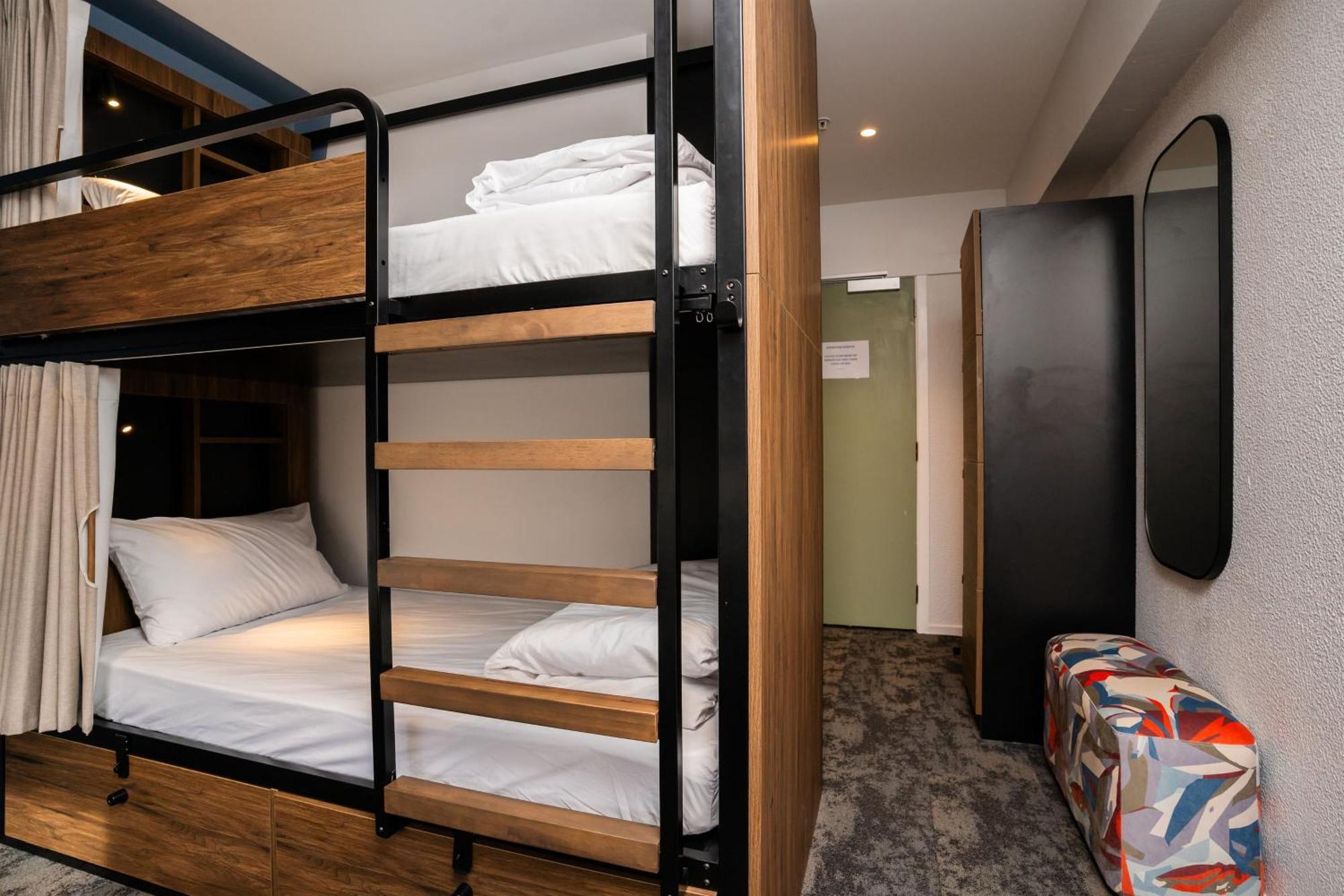 วายเอชเอ เวลลิงตั้น Hostel เวลลิงตัน ภายนอก รูปภาพ A room at the hotel