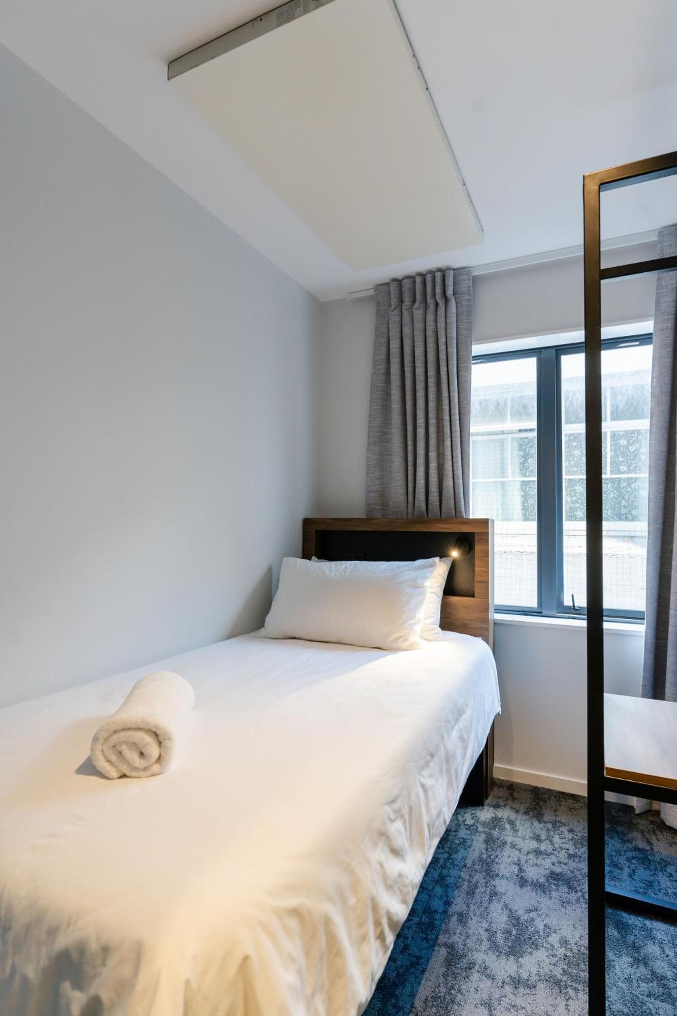 วายเอชเอ เวลลิงตั้น Hostel เวลลิงตัน ภายนอก รูปภาพ A single room at the hotel